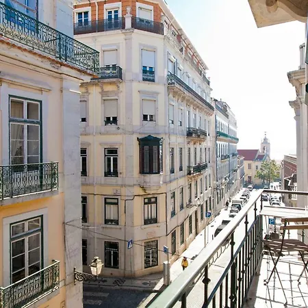 Апартаменти Chagas 17 By Hill